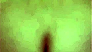 Hey, check my curvy body!