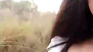 中国主播勾引两个农民进行3P丝袜行动，还想更多独玩！