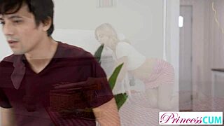 Stella Luxx Sucks Stepbro's Juicy Cock in Deepthroat Creampie