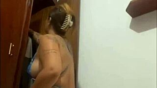 I'm so wet, ready to flash for you?