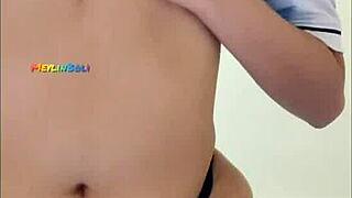 Why is this cute Colombian babe sending her wet pussy pack?