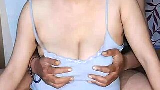 Alisha Bhabhi shows her juicy pussy