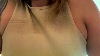 Sweaty Pussy at Times Square Gym Workout