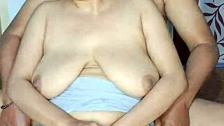 Alisha Bhabhi shows her juicy pussy