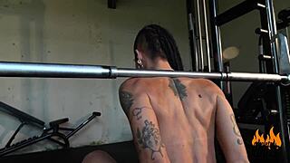 Puta Safada Realiza Sonho De Gozar Na Academia Caroleta Roots