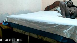 Comi a mas gostosa da favela!