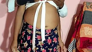 Desi Chubby Bhabhi Screwed by Boss in Hotel Room