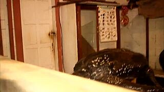 Footballer meets mature woman in Africa and fucks her in park