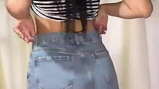 拉丁辣妹继母家独奏撕衣脱光