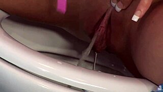 萝莉巴德科克阴唇下垂他猛插狠干