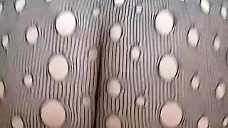 Hey, this mature blonde with big ass seduced me in lingerie and I creampied her!