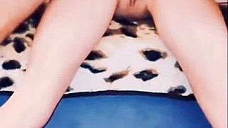 i'm doin double masturbaation and doggy style sex