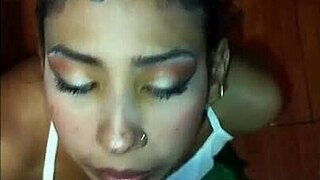 Rossy黑妞试性感衣服结果被猛干