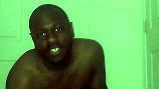 i'd give oral to a 19yo's dick for free 😏