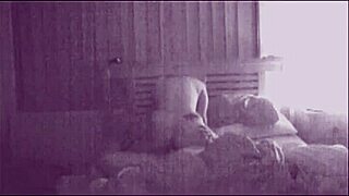 Oh, amateur couple making love loudly!