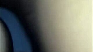 Does this milf cuckold her husband and squirt on bbc?