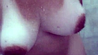 quero sentir sua porra quentinha escorrendo em mim 😍