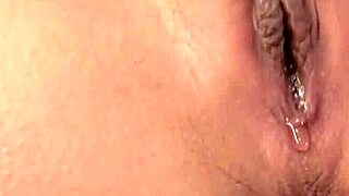 亚洲梦葵青叶带来热辣日本秀。你能应付她的狂野动作吗？