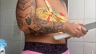 Showing Swollen Pussy On Live Stream?