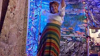 hotwife steffi july shows off her huge pussy lips in a sexy dance promo 😍