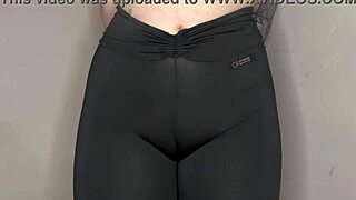 ASMR cameltoe in tight black leggings