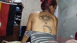 Para ser corno enquanto come o cu da esposa gravei esse v�deo para atrair mais homens que queiram comer minha mulher corno manso