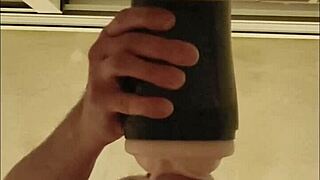 follando mi fleshlight hasta temblar del orgasmo