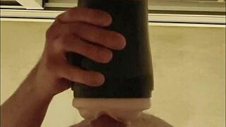 follando mi fleshlight hasta temblar del orgasmo