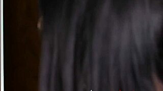 Stepmom Dava Foxx seduces redhead into hot threesome! 😈