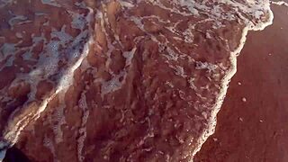 risky sex on public beach with big ass girlfriend 😏