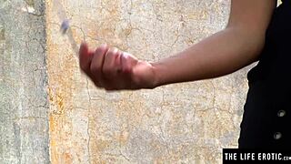 Adventurous teen fingering in the car 😍