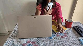 desi indian bhabhi fucked hard at office