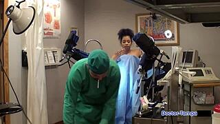 Phoenix Rose在佛罗里达遭Dr Tampa振动棒羞辱