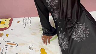 I fuck the hot Muslim hijab girl in my photoshoot session