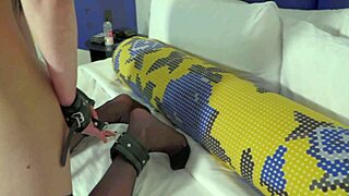 I'm playing SM with my Asian big boots girlfriend. She has juicy ass and gives blowjobs.