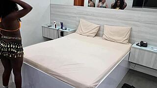 gemidos no hotel voyeur