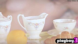 Redhead Milf Elizabeth Marxs Removes Bikini And Poses Totally Naked