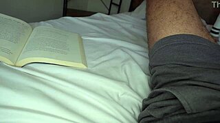 害羞书呆子亚洲女友豆腐在角色扮演中是秘密的性欲狂