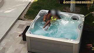 Super Sexy Venezuelan Model Fucked In Jacuzzi And Shower!