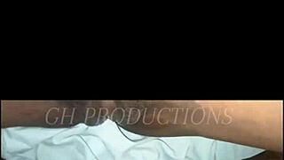 ghetto slut gets pussy and ass stretched