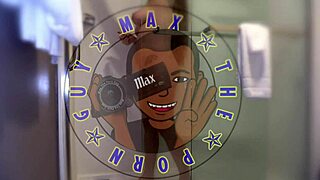 Roxxxie Shows Big Tits And Ass While Blowing