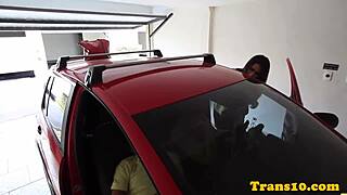 i bounce bubblebutt tranny's round ass with tongue