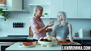 Teen Annie Archer Mutually Dildo Fucks With Stepmom London River!