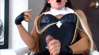 Shemale teen cumming hard on webcam, wow!