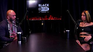 和客户糟糕经历舔逼告诉家人录制日常和绿帽 - Nick Niquita 看在透明红色上