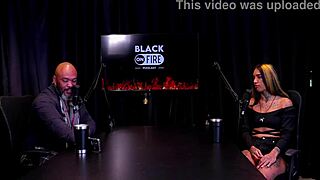 和客户糟糕经历舔逼告诉家人录制日常和绿帽 - Nick Niquita 看在透明红色上