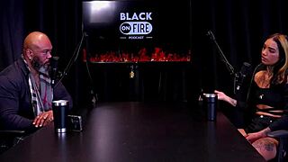 和客户糟糕经历舔逼告诉家人录制日常和绿帽 - Nick Niquita 看在透明红色上