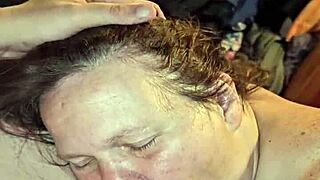 巨乳妹骑大屌后尝自己骚逼味