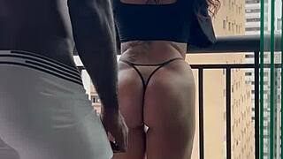 Neighbor invites me downstairs for ifood