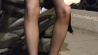 Shemale Ting Xuan Office Lady Plays With Love Egg Outdoors